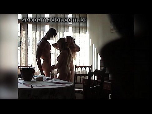 ❤️ ලිංගික මිතුරන් යෝධ මිනිසෙකුට සහ ඔහු සමඟ තිදෙනෙකුට ආරාධනා කරයි ❤️ ගුද අශ්ලීල අප වෙත